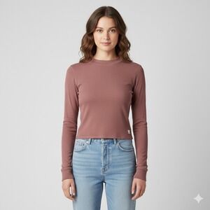 Vuori Women's Long-Sleeve Mudra Fitted Tee in Rosewood Heather Size Small
